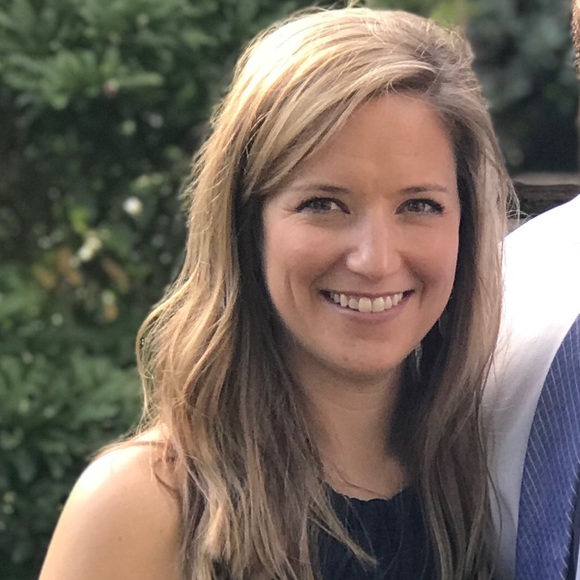 Meet your Posher, Leah - Picture 1 of 4